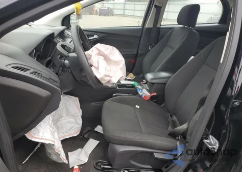 2016 Ford Focus Se z USA, uszkodzony, nr VIN 1FADP3F28GL348974